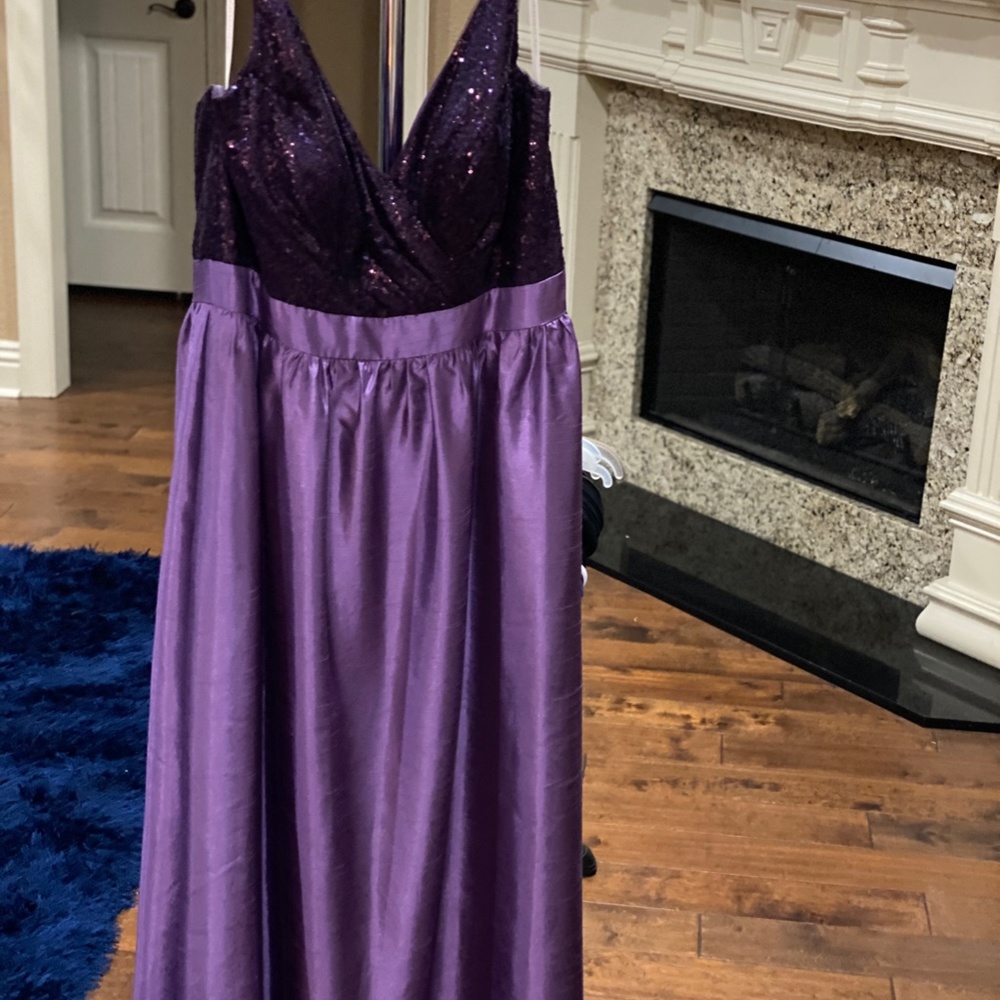 Purple Formal Dress w/ Pockets!